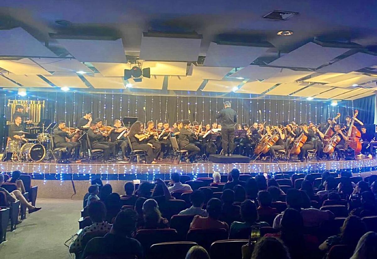 Cantata de Natal encanta o público orquestra e coral do Instituto