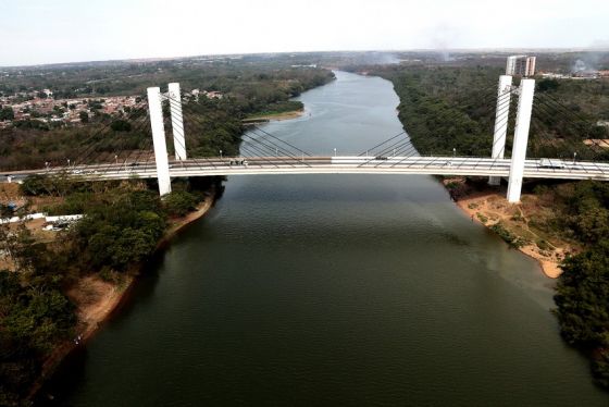 divisa cuiaba e varzea grande aereo