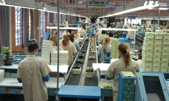 Indústria sapato fábrica trabalhador emprego