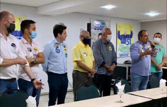 julio campos preve Roberto franca no segundo turno