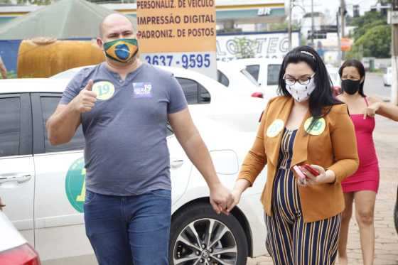 Abilio chega para votação