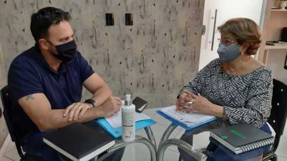 Deputado reunião 