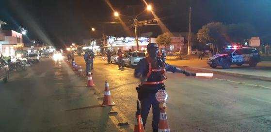 Blitz polícia militar barreira operação