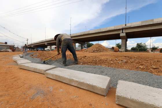 Viaduto Murilo Domingos em construção