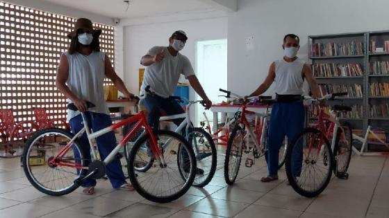 REEDUCANDOS COM BICICLETA