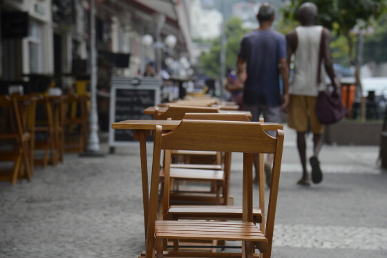 Linhas de crédito buscam aliviar a crise dos setores de bares, restaurantes e eventos