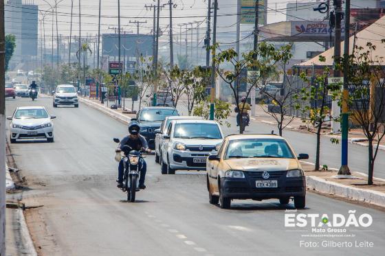 Moto trânsito cuiabá