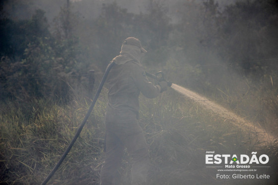 INCENDIO FOGO CORPO DE BOMBEIROS  (8).jpg