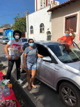 Drive Thru Solidário 