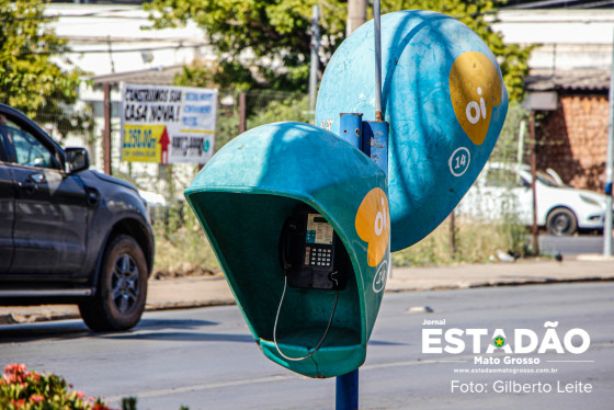 TELEFONE ORELHÃO.jpg