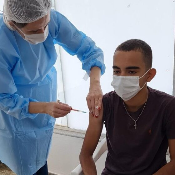 Vacinação adolescentes 