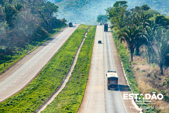 RODOVIA BR CAMINHONEIRO TRANSPORTE ESTRADA (3).jpg