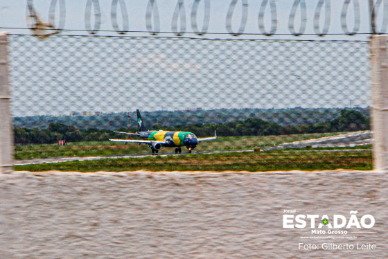 AEROPORTO AVIÃO.jpg