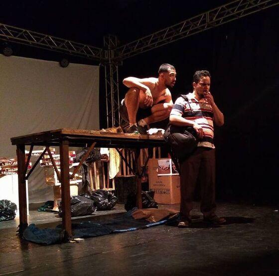 “Vai Morrer, Porco!”