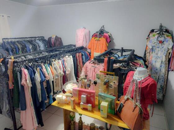Microempreendedora Cristiane Rafael Siqueira, proprietária da loja Cris - Moda Evangélica, em Sorriso