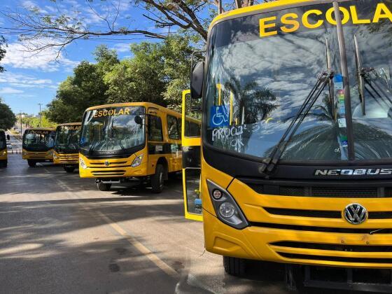 ônibus escolar em Sorriso 