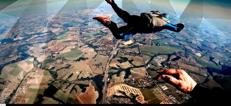 Paraquedistas realizam salto coletivo e palestras sobre o autismo