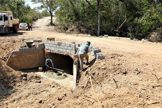 Comunidade São Jerônimo ganha nova travessia de concreto