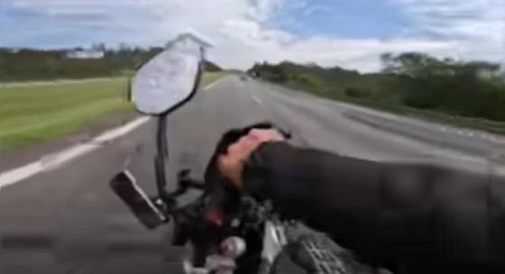 moto balançando