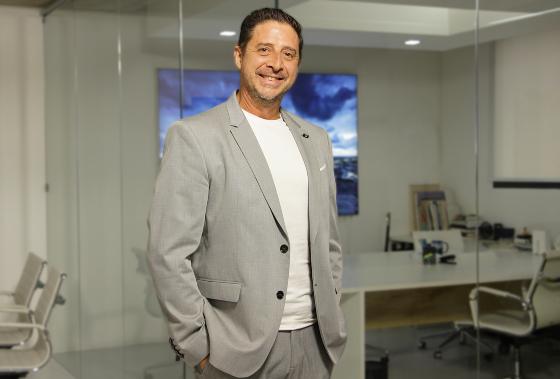 adriano almeida 