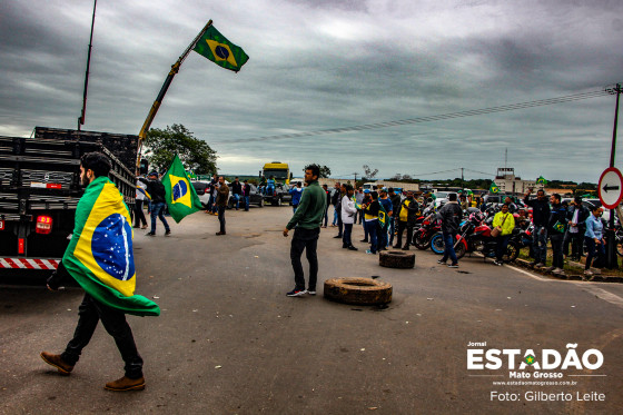 GREVE DOS CAMINHONEIROS (1).jpg