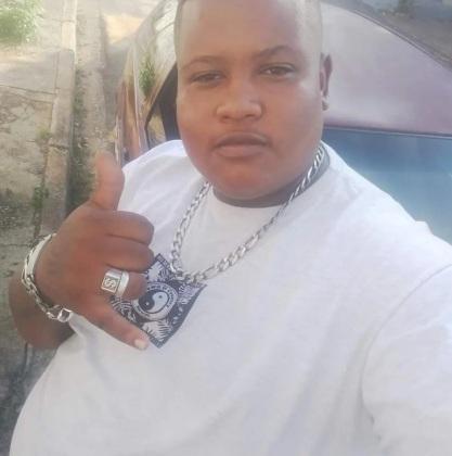 jovem que morreu por falta de maca