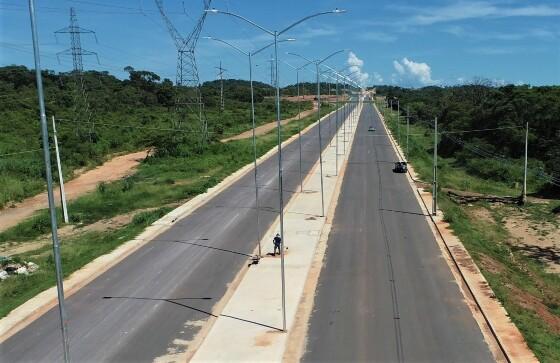 Contorno Leste recebe serviços de iluminação pública