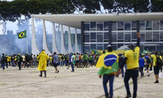 atos golpistas manifestação brasilia ataque DF bolsonaristas 