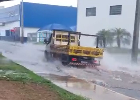 buraco na pista