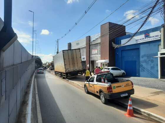 Operação Carga Pesada fiscaliza a circulação de veículos de carga e operação de carga e descarga na capital