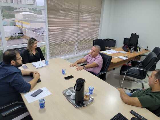 REUNIÃO COM INTERVENTORA