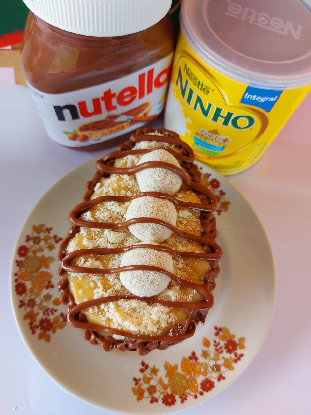 Ovo Recheado de Leite Ninho com Nutella