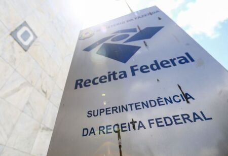 Receita propõe quitação facilitada para pequenos e grandes devedores