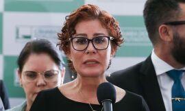 Moraes determina prisão preventiva de Zambelli e bloqueio passaportes de deputada