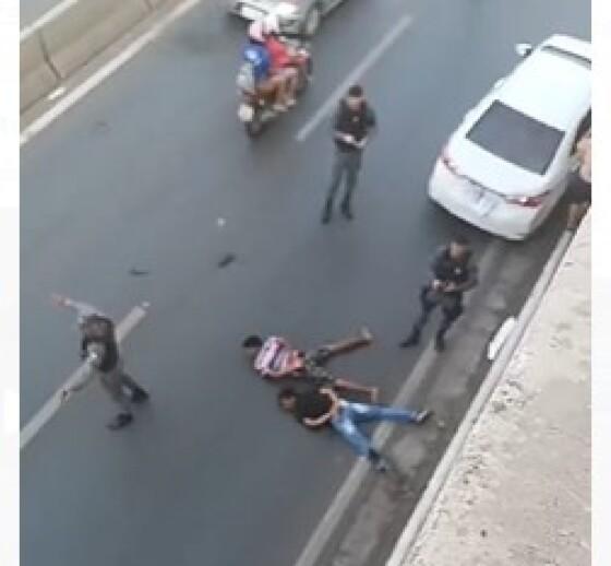 Homens presos na Avenida Miguel Sutil