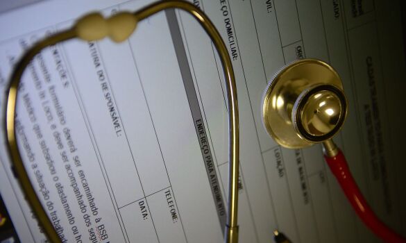 Planos de saúde devem informar por escrito o motivo de negativas de cobertura