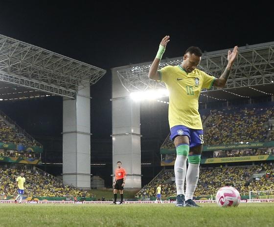 neymar treta na arena