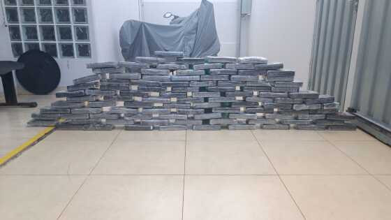100 tabletes de cocaína apreendidos prf