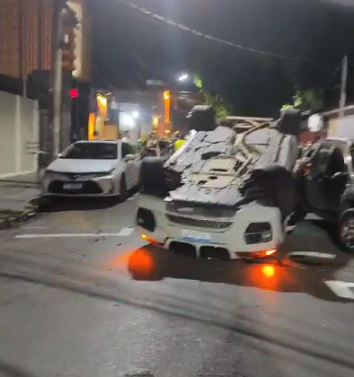 Homem capota BMW em Cuiabá