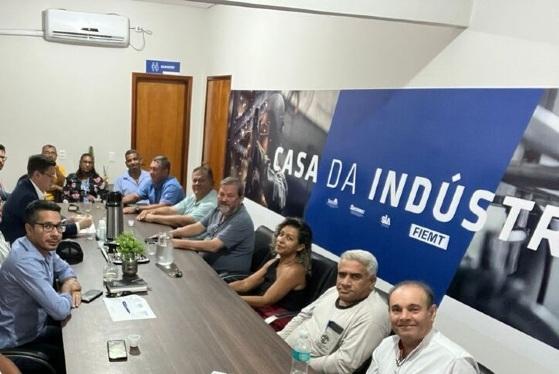 reunião Francis Maris
