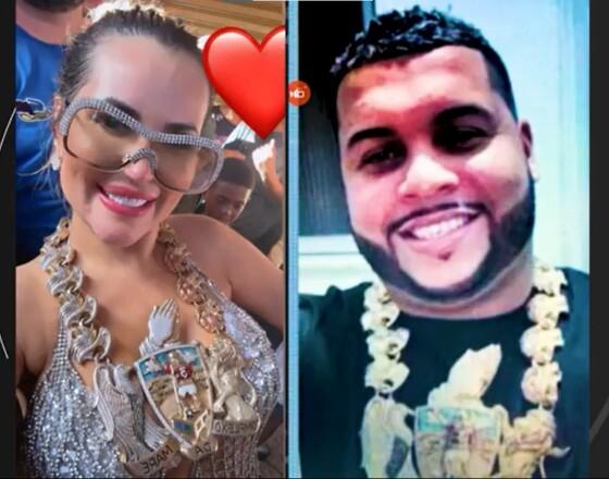 Deolane com cordão de traficante