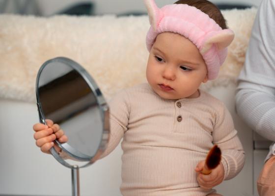 skin care bebês alerta maquiagem pele cuidados 