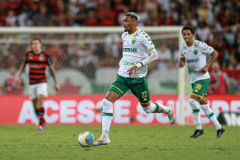 Cuiabá segura empate com líder Flamengo após jogo disputado