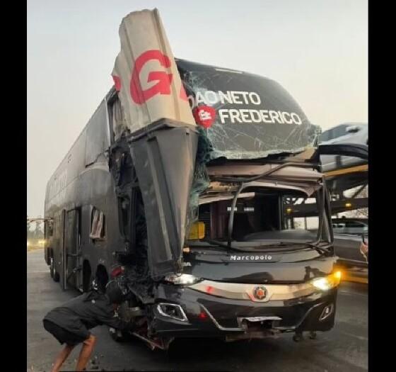 Onibus de João Neto & Frederico