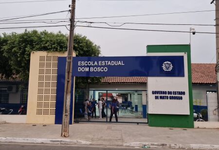 Pai de aluno invade escola e tenta matar coordenador e VG