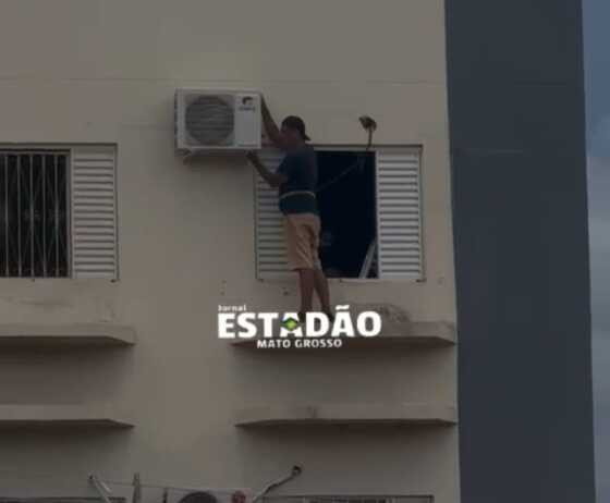 Homem desafiando o perigo