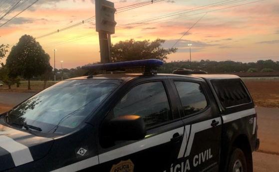 VIATURA DA POLÍCIA CIVIL NA RUA