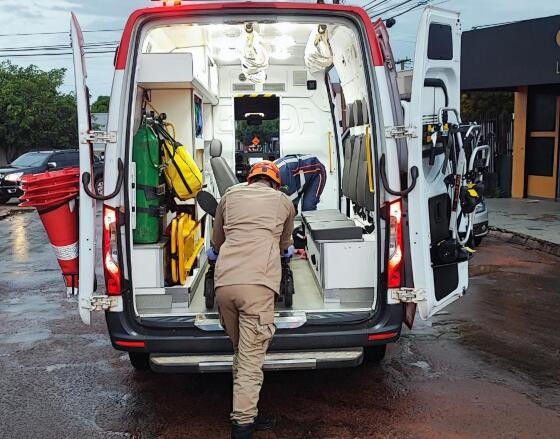 Bombeiros socorrem vítimas de atropelamento na rodovia MT-344