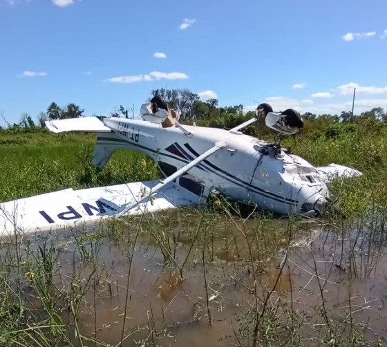 Avião cai no Pantanal