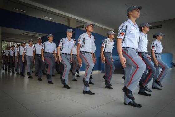 Escolas Estaduais Cívico-Militares